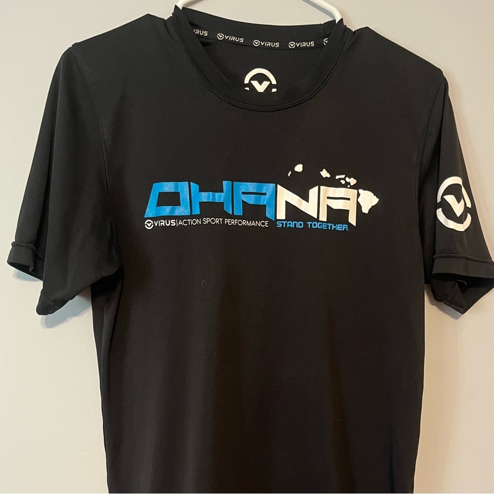 RARE 2011 Virus “Ohana” MMA-style shirt, 100% polyester, size small
